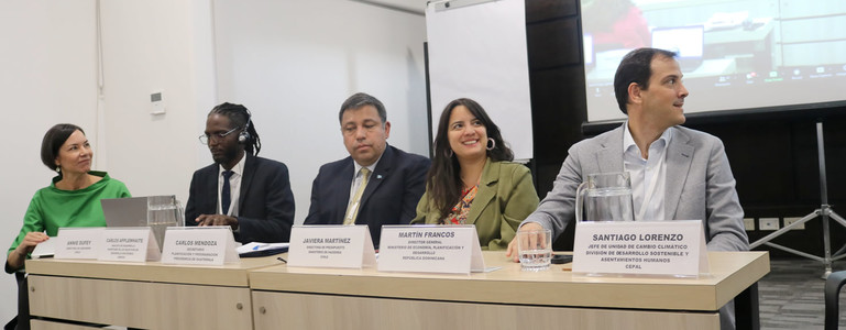 Directora de Presupuestos presentó estrategias de gestión pública para abordar el cambio climático en la Cepal