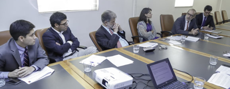 Consejo Fiscal Asesor (CFA) recibe antecedentes del nuevo precio del cobre y del Ajuste Fiscal 2016 Consejo Fiscal Asesor (CFA) recibe antecedentes del nuevo precio del cobre y del Ajuste Fiscal 2016