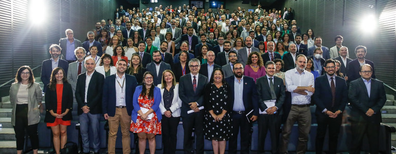 El Ministerio de Hacienda y la Dipres dan a conocer el primer PMG elaborado por este Gobierno El Ministerio de Hacienda y la Dipres dan a conocer el primer PMG elaborado por este Gobierno