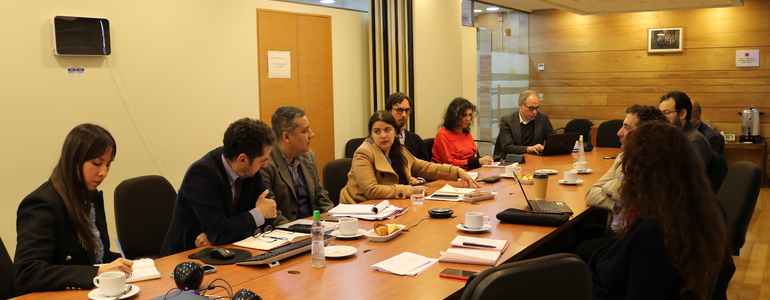 Dirección de Presupuestos expone componentes del Pacto Fiscal y presenta proyecto de ley de Regiones Más Fuertes a su Consejo de la Sociedad Civil Dirección de Presupuestos expone componentes del Pacto Fiscal y presenta proyecto de ley de Regiones Más Fuertes a su Consejo de la Sociedad Civil