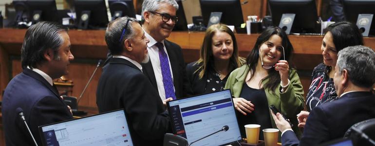 Comisión Especial Mixta aprueba el proyecto de ley de Presupuestos 2024 y lo despacha a la Cámara de Diputadas y Diputados Comisión Especial Mixta aprueba el proyecto de ley de Presupuestos 2024 y lo despacha a la Cámara de Diputadas y Diputados