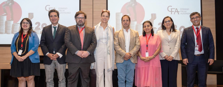 Directora de Presupuestos participa en seminario "Balances, activos y deuda: la encrucijada fiscal de cara al 2030" del Consejo Fiscal Autónomo Directora de Presupuestos participa en seminario "Balances, activos y deuda: la encrucijada fiscal de cara al 2030" del Consejo Fiscal Autónomo