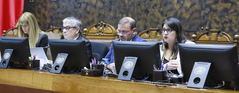 Informe de Finanzas Públicas: Ministerio de Hacienda y Dipres presentan acciones correctivas para retomar la convergencia fiscal y actualizan proyecciones Informe de Finanzas Públicas: Ministerio de Hacienda y Dipres presentan acciones correctivas para retomar la convergencia fiscal y actualizan proyecciones