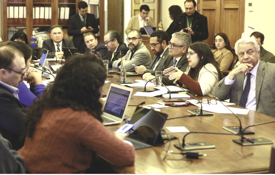 Comisión de Hacienda de la Cámara de Diputadas y Diputados aprueba proyecto que pone fin al CAE y crea un nuevo instrumento de financiamiento FES