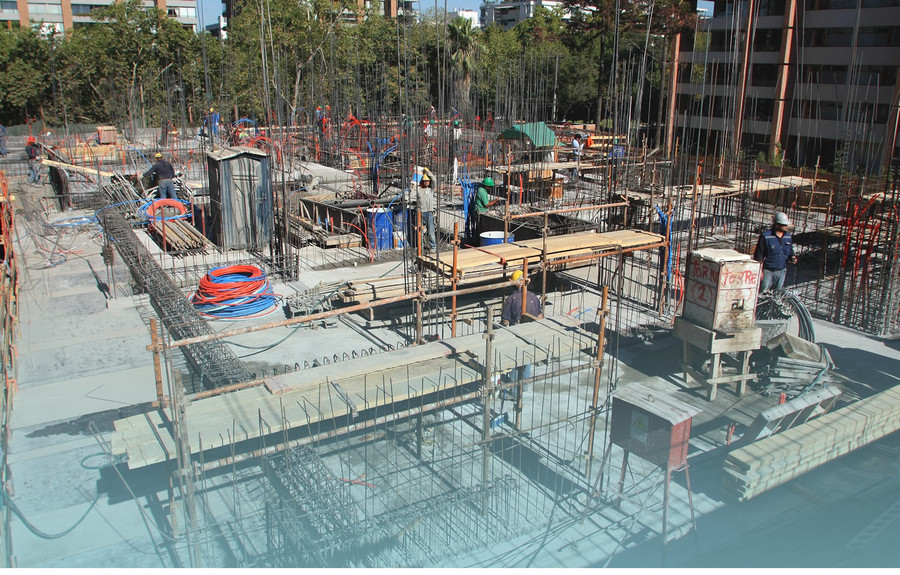 Ejecución Presupuestaria a octubre evidencia récord de inversión pública desde 2019 y moderación del crecimiento de los ingresos